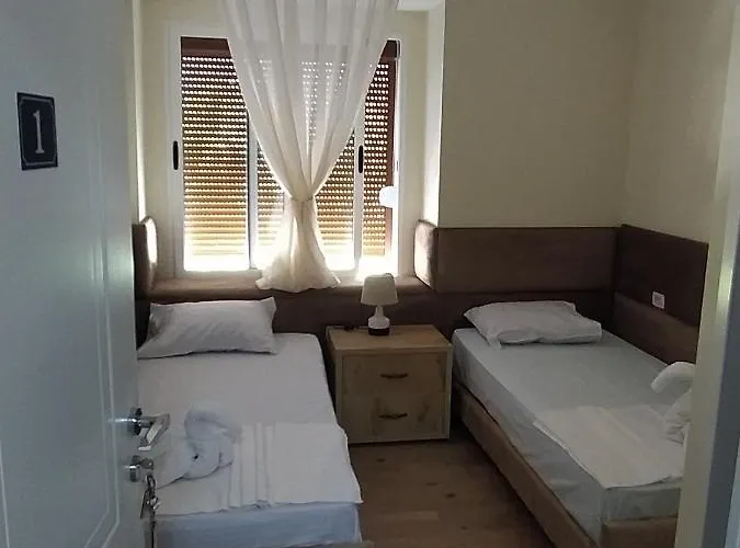 Kondili 招待所 3*